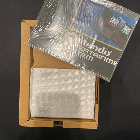 Nintendo NES Classic Edition Video Game Console with 30 Classic Retro Games Mini - Picture 6 of 10